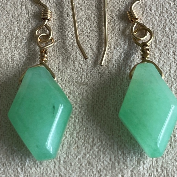 Natural Green Aventurine Earrings – Gold-Filled Wire Wrapped Handmade Dangle - Picture 7 of 10